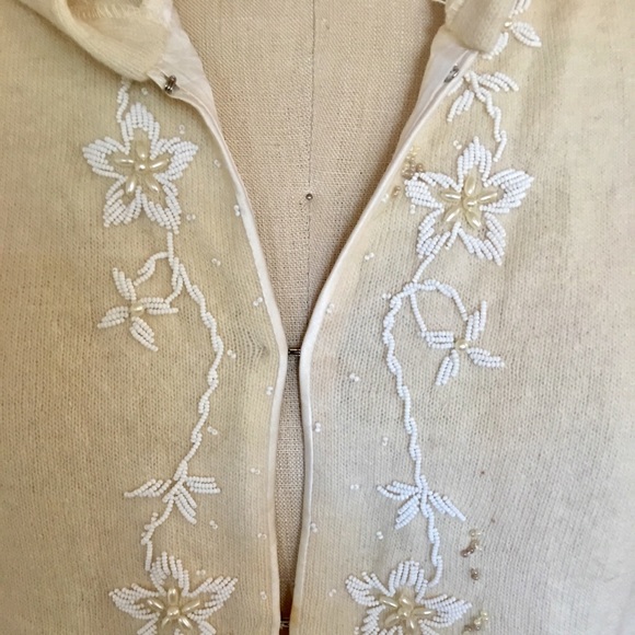 Cardigan - Picture 2 of 8